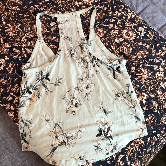 Cute crop top - Picture 3 of 3